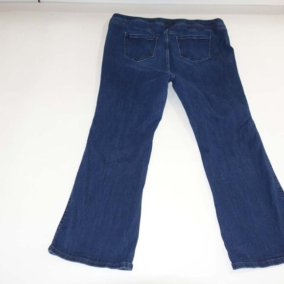 Torrid Women's Pull On Lean Slim Boot Cut Jeans Size 3X Short Blue Stretch Denim - Picture 6 of 7